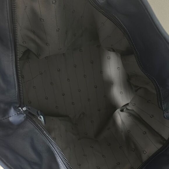Elegant Navy Blue Tote Bag leather zip closure with CD logo - Picture 9 of 12